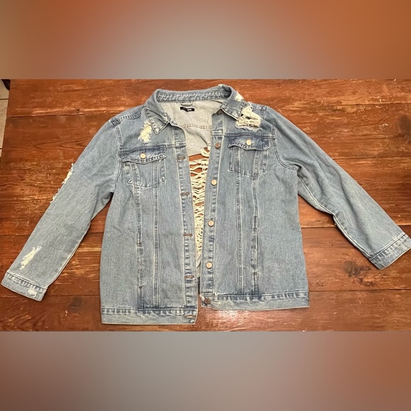 NWOT Fashion Nova Distressed Plus Sized Stereo Love Denim Jacket - Vintage - Picture 9 of 11